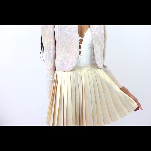 C🎉SOLD🎉hampagne Kisses Gold Accordion Mini - Picture 4 of 4